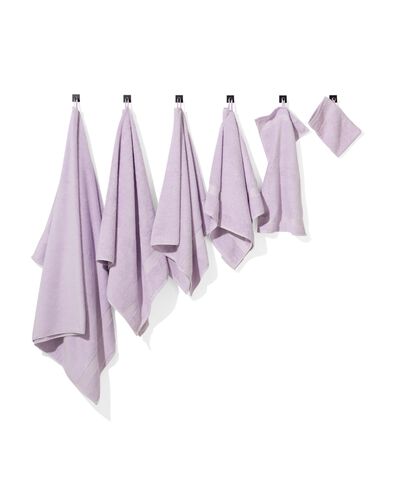 handdoeken - zware kwaliteit lila handdoek 70 x 140 - 5284604 - HEMA