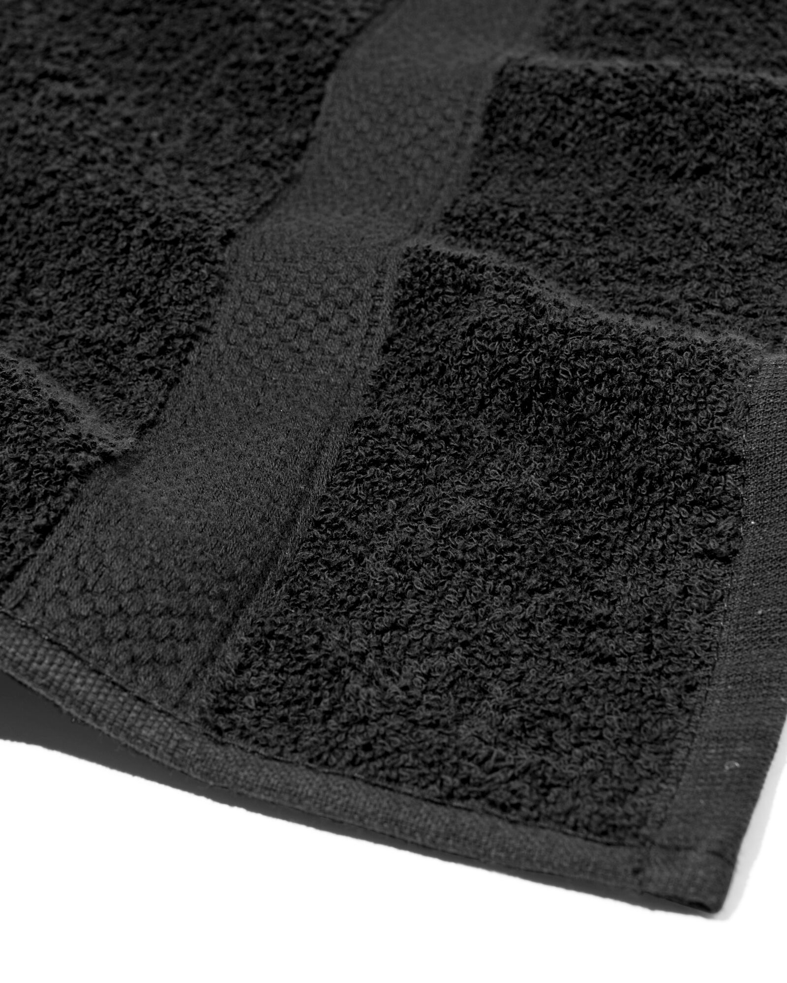 serviette de bain 60x110 qualit&eacute; &eacute;paisse noir noir serviette 60 x 110 - 5210136 - HEMA