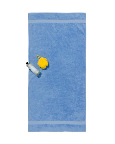 handdoeken - zware kwaliteit felblauw handdoek 70 x 140 - 5250386 - HEMA
