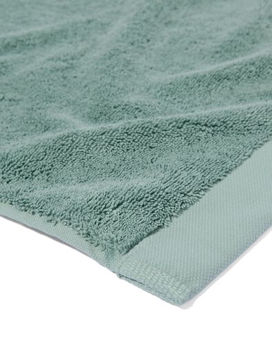 serviettes de bain - h&ocirc;tel extra doux vert marin serviette 50 x 100 - 5284608 - HEMA