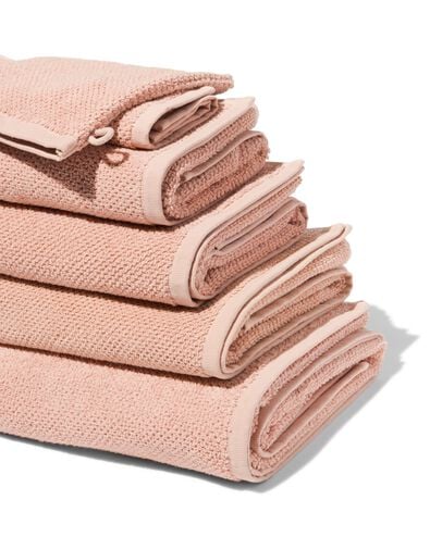 serviette de bain 2ème vie coton recyclé rose clair - 1000031878 - HEMA