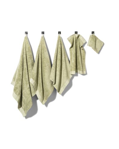 serviette de bain 60x110 qualité hôtelière extra douce vert clair vert clair serviette 60 x 110 - 5270004 - HEMA