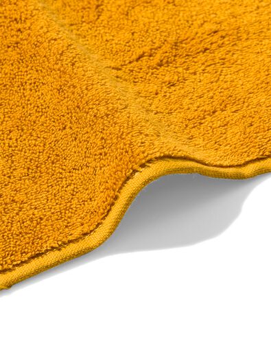 serviette de bain de qualit&eacute; &eacute;paisse jaune ocre serviette 70 x 140 - 5220023 - HEMA