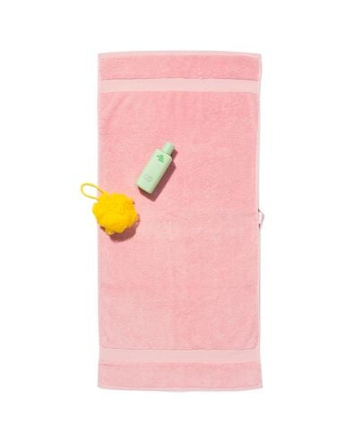 serviette 50x100cm qualit&eacute; &eacute;paisse rose p&acirc;le rose p&acirc;le serviette 50 x 100 - 5282852 - HEMA