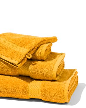 serviette de bain de qualité épaisse ocre serviette 70 x 140 - 5220023 - HEMA