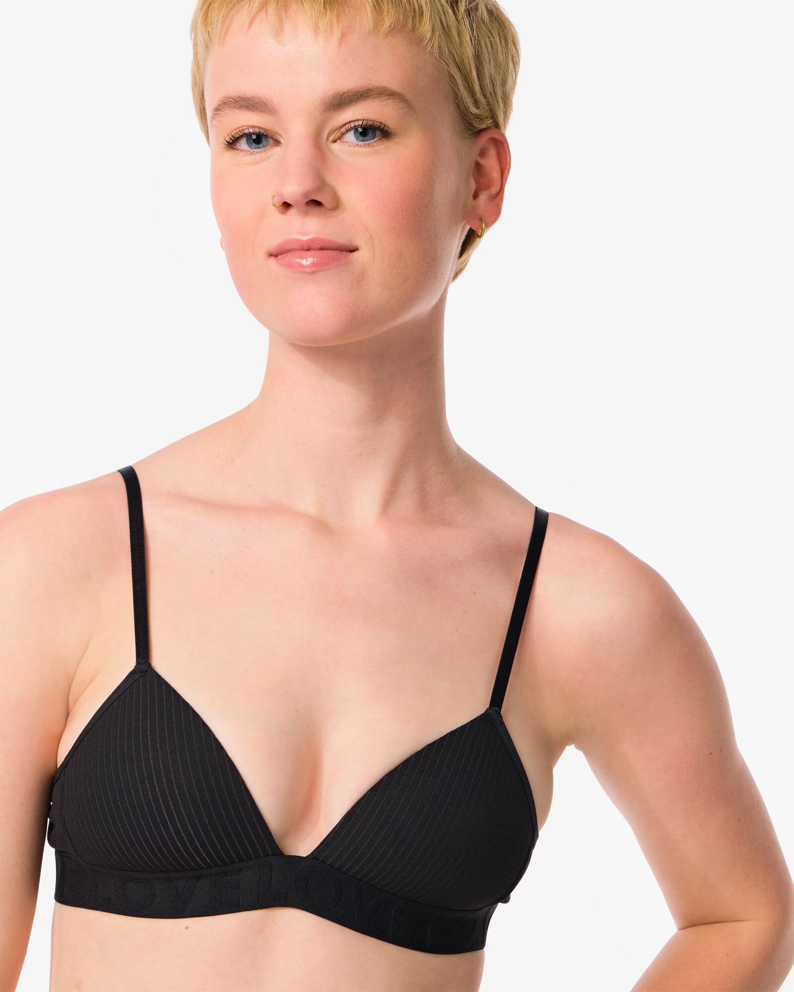 Vorgeformter, b&uuml;gelloser BH schwarz schwarz - 21970715BLACK - HEMA