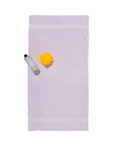 handdoeken - zware kwaliteit lila handdoek 60 x 110 - 5284603 - HEMA