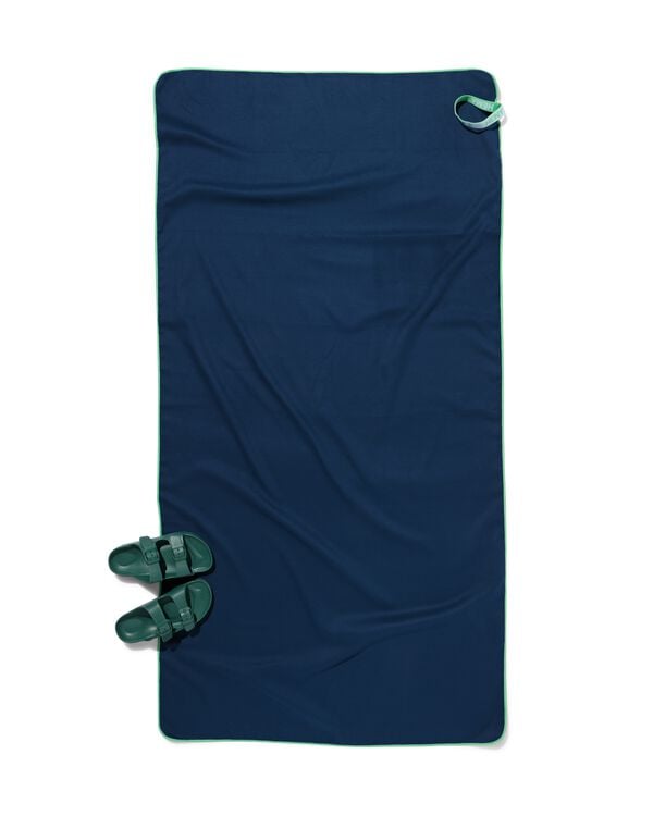 serviette de plage 70x140cm microfibre bleu fonc&eacute; - 5250057 - HEMA