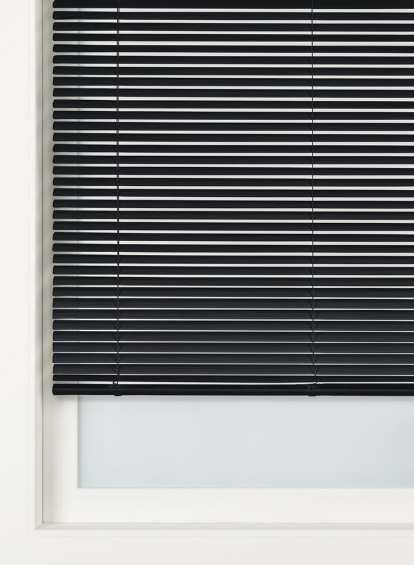 jaloezie aluminium zijdeglans zwart zwart - 1000031800 - HEMA