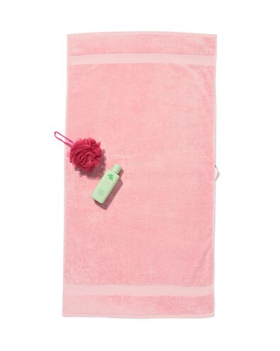 serviette 60x110cm qualit&eacute; &eacute;paisse rose p&acirc;le rose p&acirc;le serviette 60 x 110 - 5282853 - HEMA