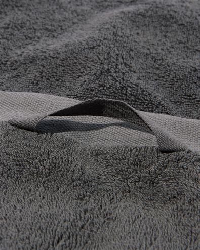 petite serviette - 33 x 50 cm - qualité hôtel très douce - gris foncé uni gris foncé petite serviette - 5220035 - HEMA