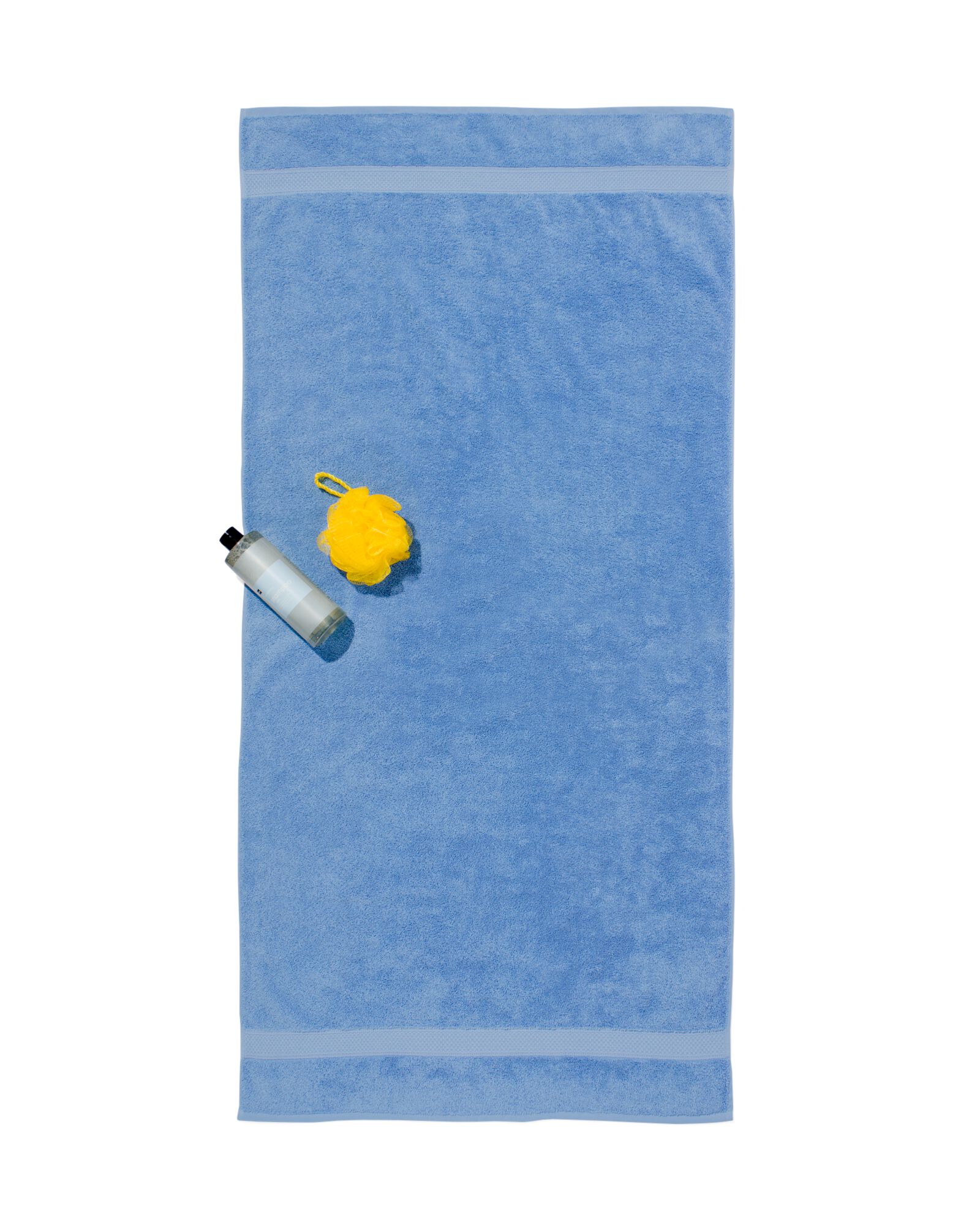 serviettes de bain - qualit&eacute; &eacute;paisse bleu vif serviette 70 x 140 - 5250386 - HEMA