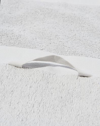petite serviette ultrasoft 33 x 50 - gris clair gris clair petite serviette - 5207005 - HEMA