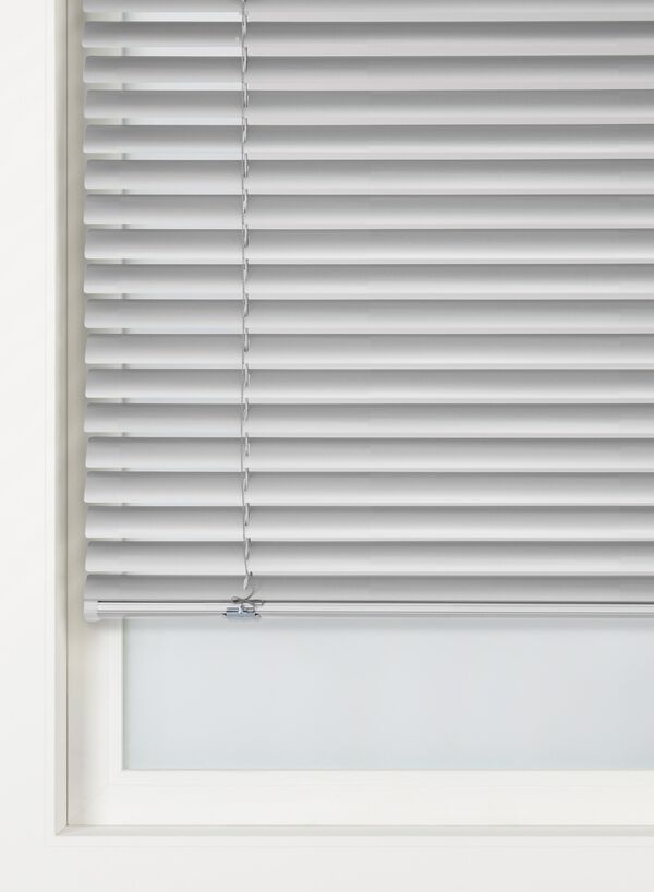 jaloezie aluminium zijdeglans lichtgrijs lichtgrijs - 1000031814 - HEMA