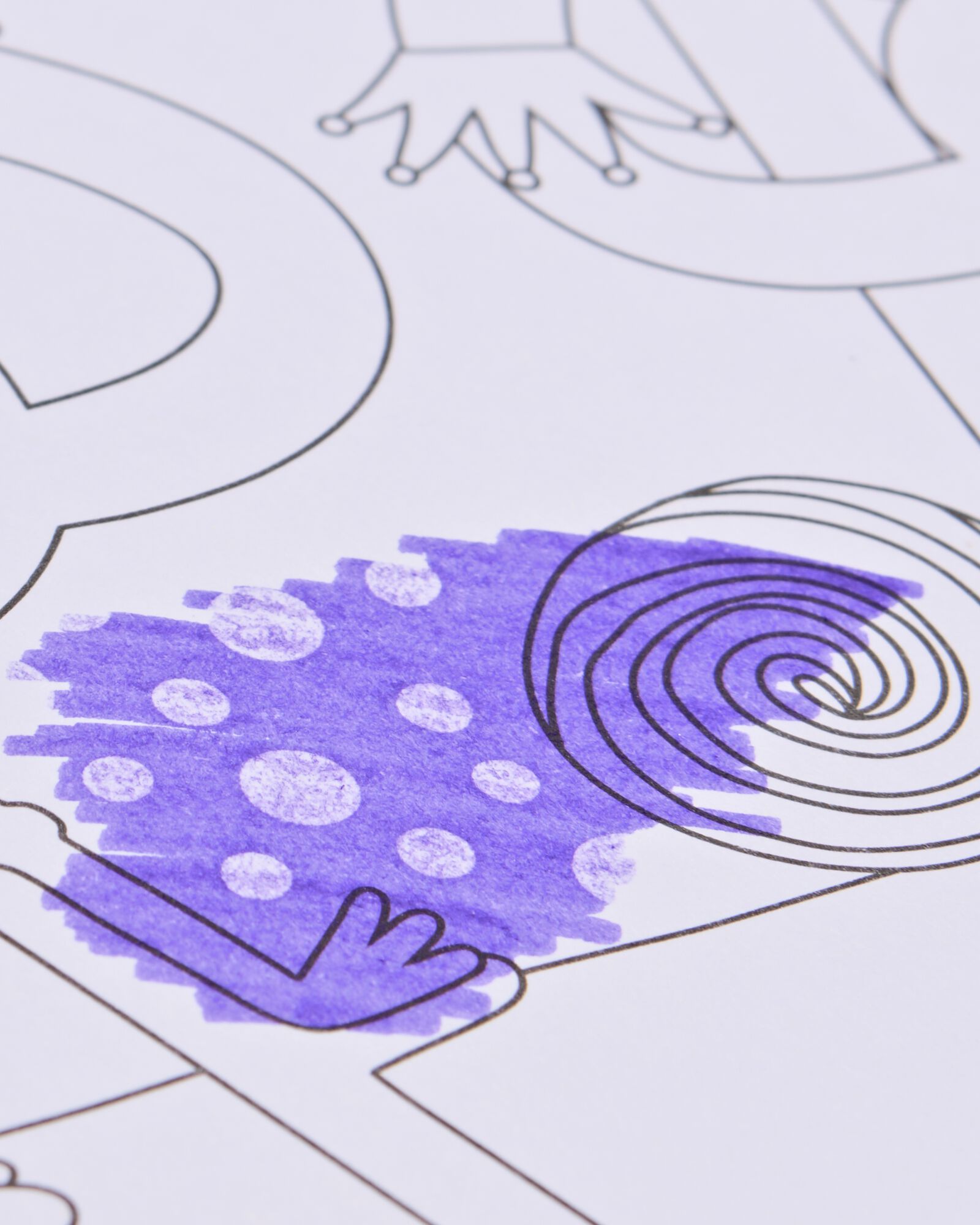 livre de coloriage &agrave; motifs cach&eacute;s 15x21cm cirque - 15900470 - HEMA