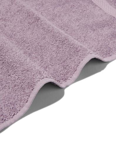 petite serviette 33x50 qualité épaisse violette mauve petite serviette - 5200231 - HEMA