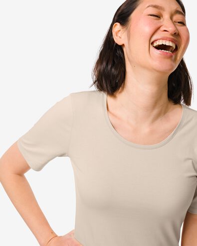 Damen-T-Shirt, Rundhalsausschnitt, Kurzarm sandfarben S - 36350861 - HEMA