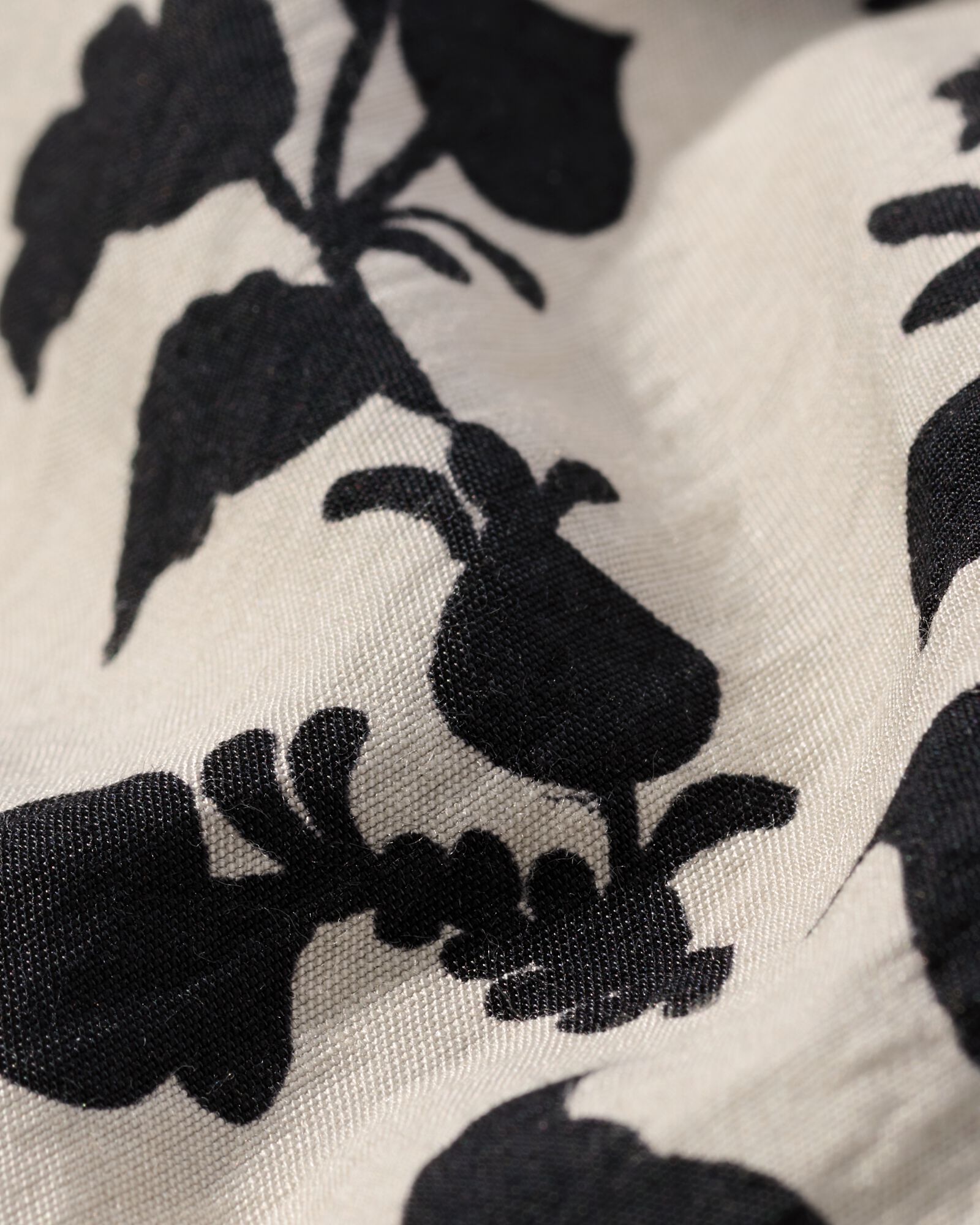 robe boutonn&eacute;e Isabel fleur pour femmes noir - 36219650BLACK - HEMA