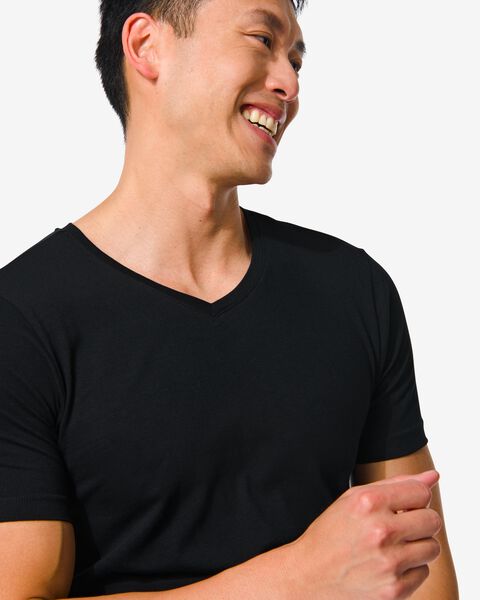 Herren-T-Shirt, Slim Fit, V-Ausschnitt , extralang schwarz S - 34276873 - HEMA