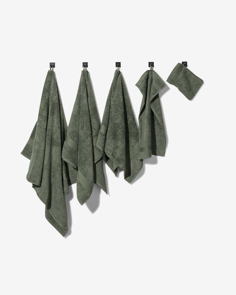 petite serviette 30x55 qualité épaisse - vert armée vert armée petite serviette - 5200701 - HEMA