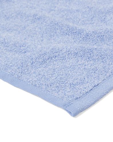 serviettes de bain - qualit&eacute; &eacute;paisse bleu serviette 70 x 140 - 5200355 - HEMA