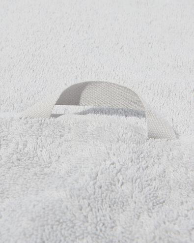 serviette de bain-50x100 cm-hôtel extra doux-gris clair uni gris clair serviette 50 x 100 - 5240071 - HEMA