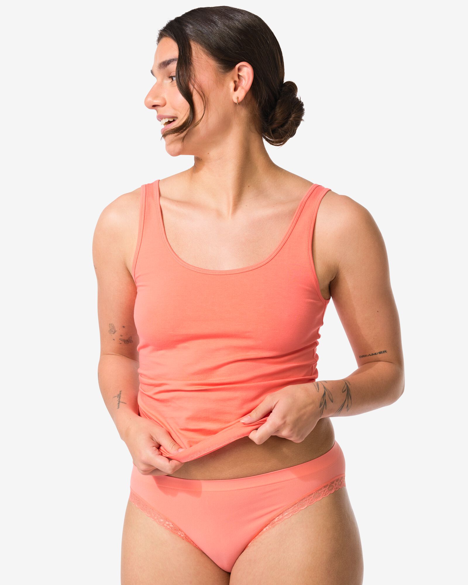 Nahtloser Damenslip aus Mikrofaser mit Spitze korallrosa - 19621625CORALPINK - HEMA
