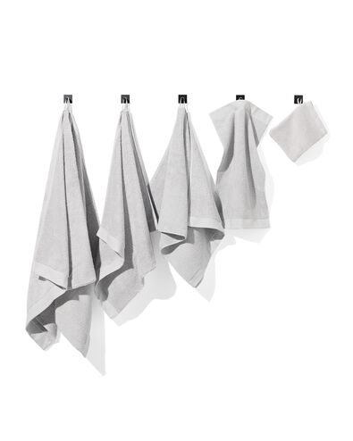petite serviette - 33x50 cm - ultra doux - gris clair gris clair petite serviette - 5207005 - HEMA