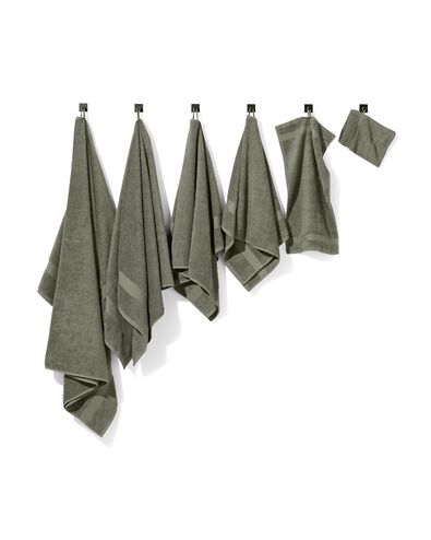 handdoek 50x100 zware kwaliteit - legergroen legergroen handdoek 50 x 100 - 5200702 - HEMA
