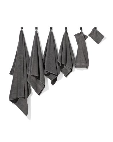 serviette de bain - 70x140 cm - qualit&eacute; &eacute;paisse - gris fonc&eacute; gris fonc&eacute; serviette 70 x 140 - 5214602 - HEMA