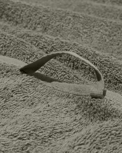 handdoek 50x100 zware kwaliteit - legergroen legergroen handdoek 50 x 100 - 5200702 - HEMA