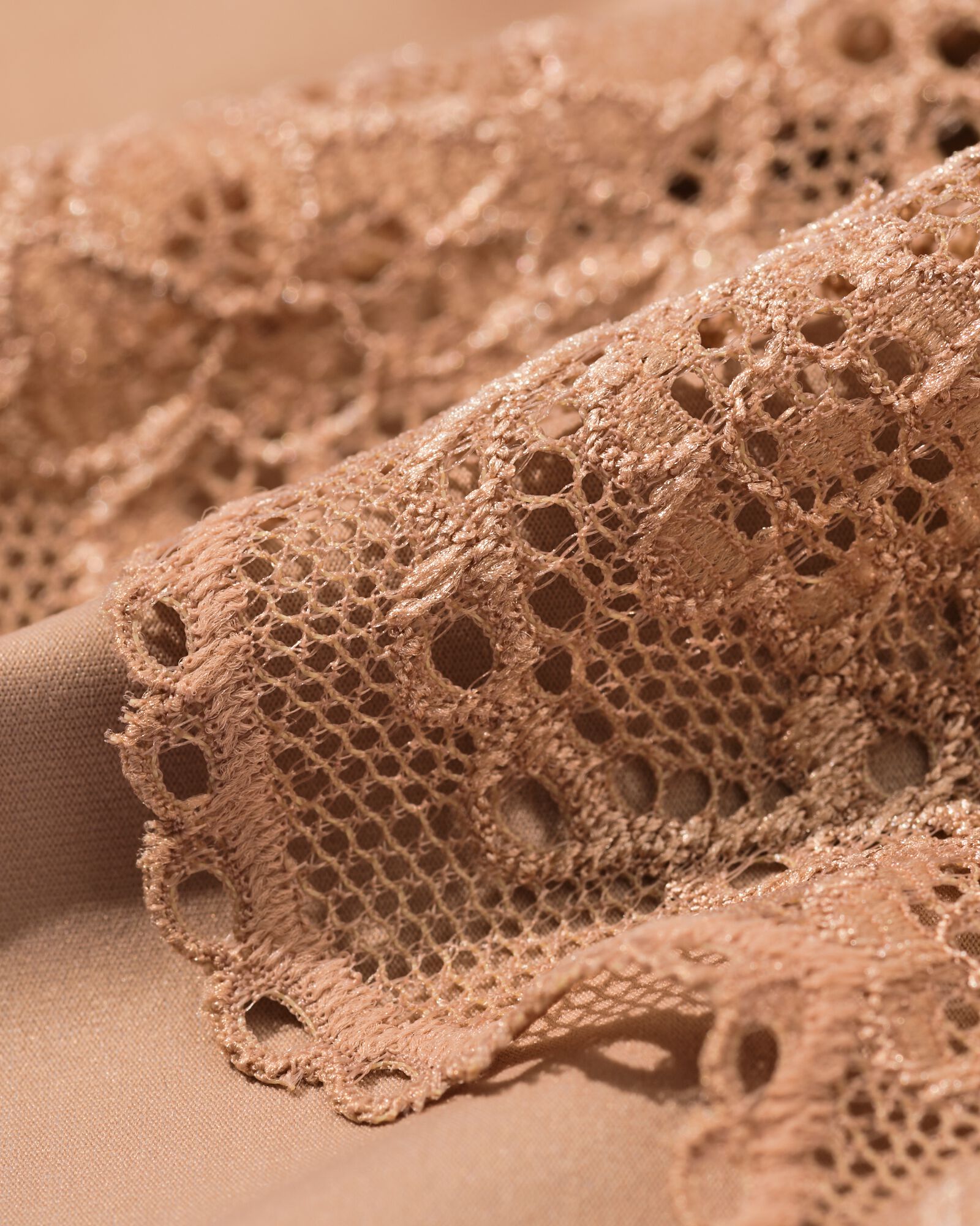 medium corrigerende slip hoge taille met kant lichtbruin lichtbruin - 21500355LIGHTBROWN - HEMA