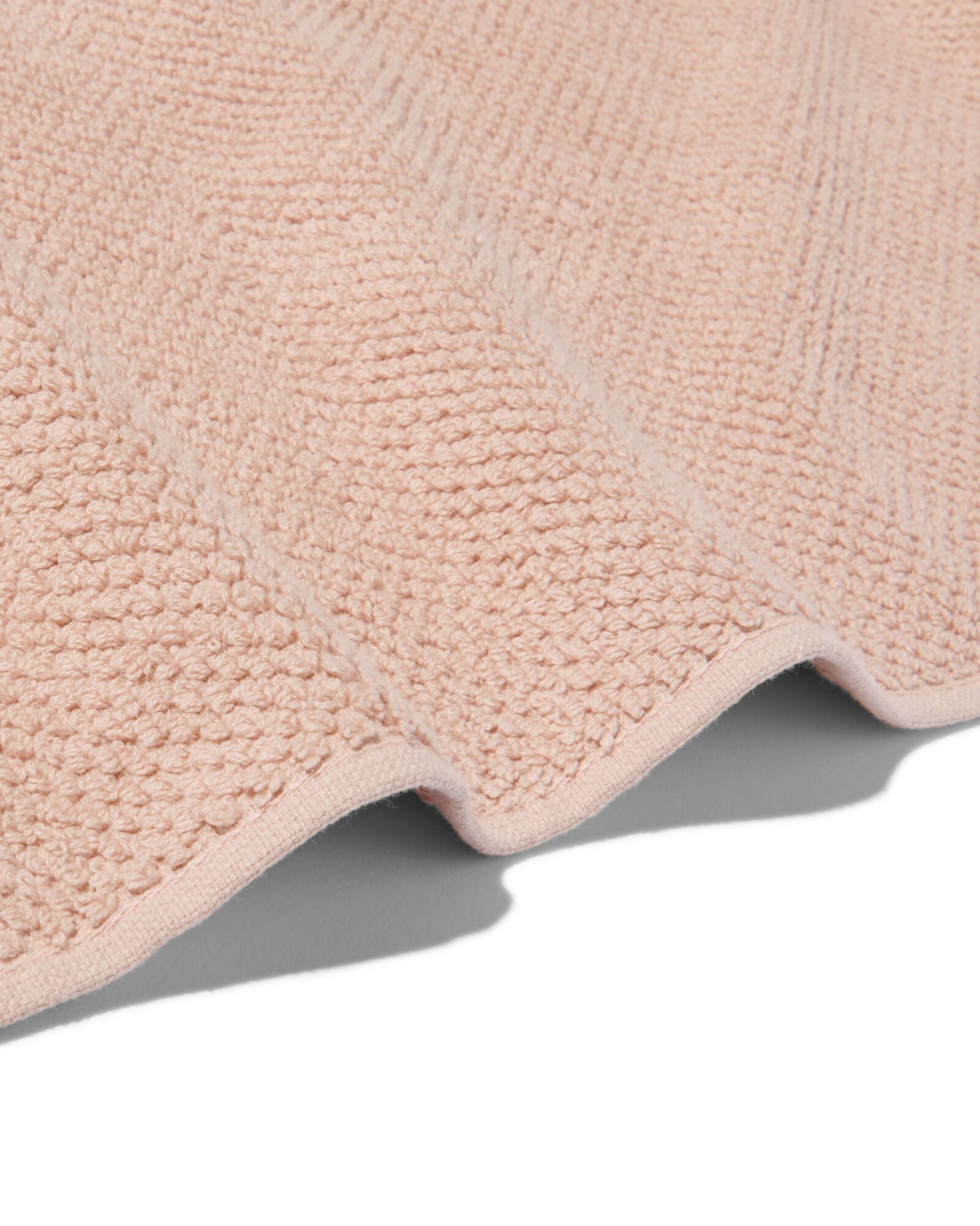 serviette de bain 2&egrave;me vie coton recycl&eacute; rose p&acirc;le rose p&acirc;le - 1000031878 - HEMA