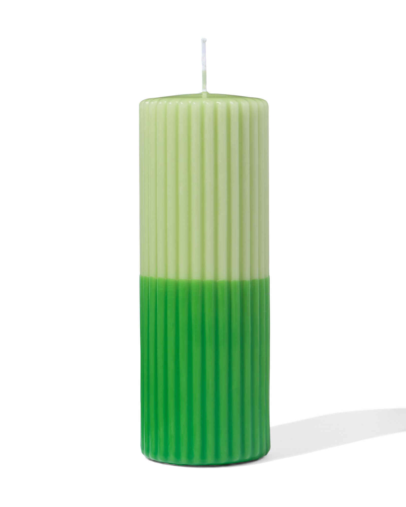 bougie cylindrique &Oslash;7x19cm nervur&eacute;e vert clair-vert - 13504033 - HEMA