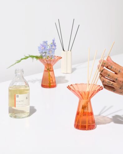 Vase f&uuml;r Duftst&auml;bchen, ⌀10 x 12 cm, Glas mit Kragen, orange - 13507534 - HEMA