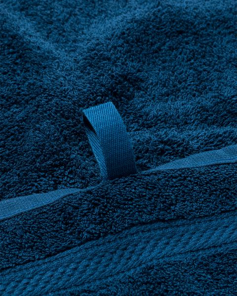 petite serviette de qualité supérieure 30 x 55 - bleu jean denim petite serviette - 5240179 - HEMA