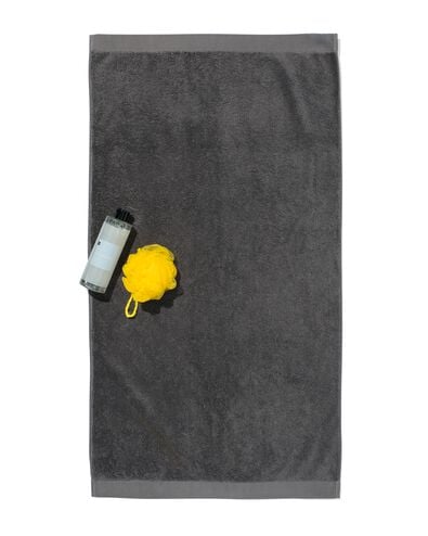 serviette de bain - 60 x 110 cm - qualité hôtel très douce - gris foncé uni gris foncé serviette 60 x 110 - 5220032 - HEMA
