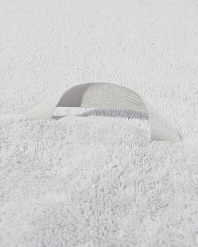 serviette de bain ultrasoft 70 x 140 - gris clair gris clair serviette 70 x 140 - 5217028 - HEMA