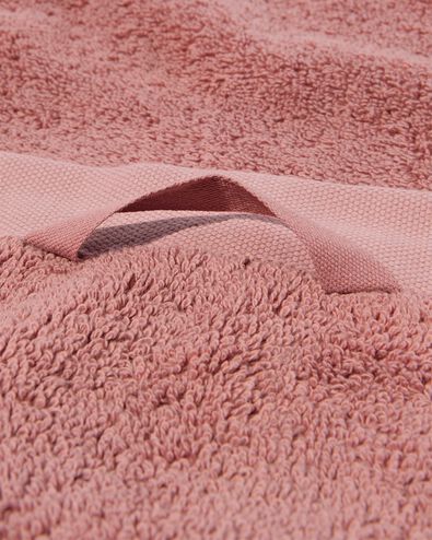 serviettes de bain - h&ocirc;tel extra doux rose fonc&eacute; petite serviette - 5250351 - HEMA