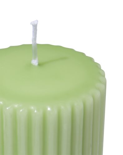 bougie cylindrique &Oslash;7x13 cm nervure vert clair-vert - 13504029 - HEMA