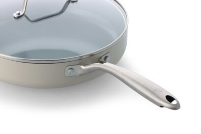 sauteuse BK avec couvercle &Oslash;28 cm c&eacute;ramique sans PFAS beige sauteuse 28 cm BK - 80190227 - HEMA