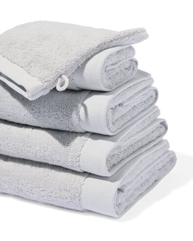 serviette de bain - 70x140 cm - ultra doux - gris clair gris clair serviette 70 x 140 - 5217028 - HEMA